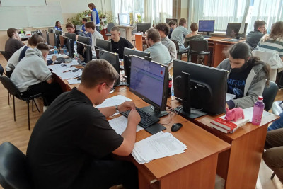 Команда ТГТУ вошла в сотню лучших на Международном чемпионате по алгоритмическому программированию RuCode